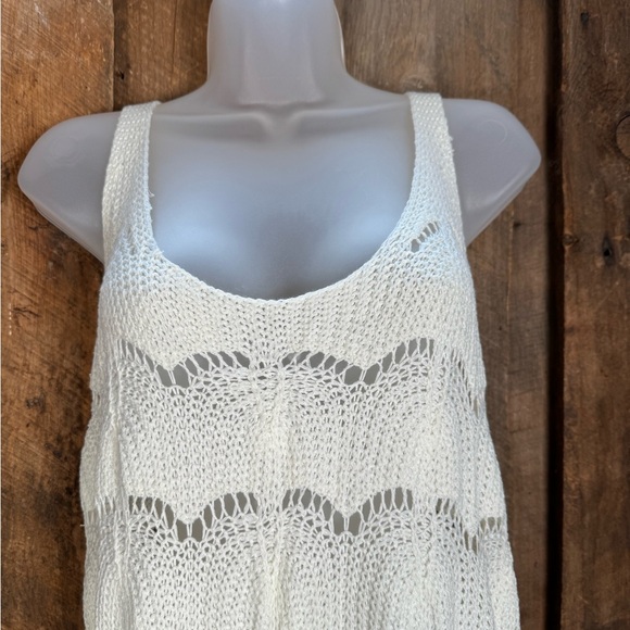 Runcati Off White Crochet Cover Up - Size Medium - Picture 6 of 8